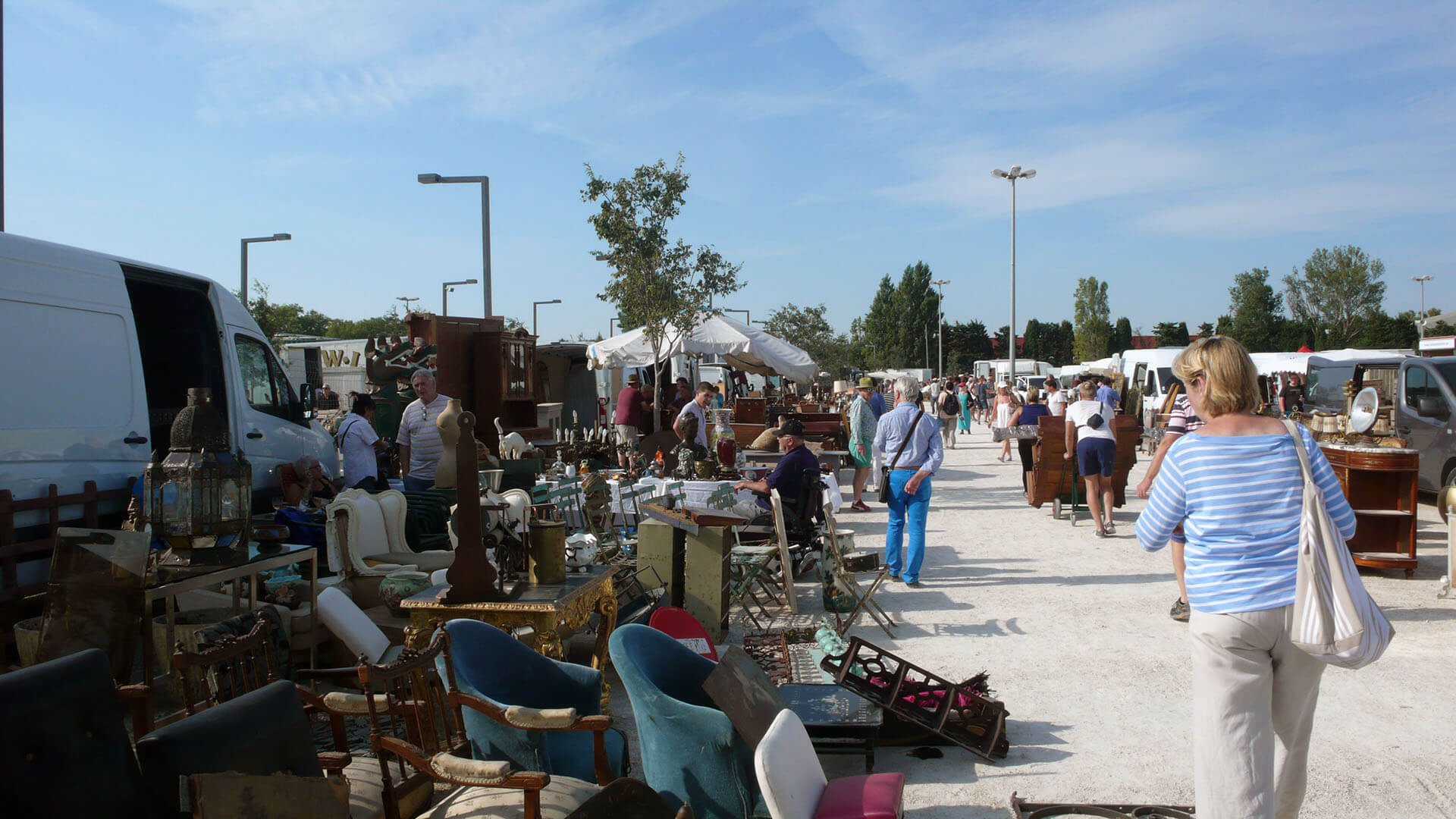 avignon antiquites deballage marchand